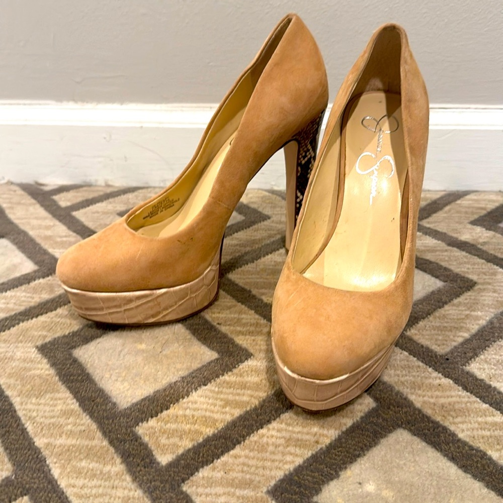Jessica Simpson Pumps Size 7  or 37 1/2